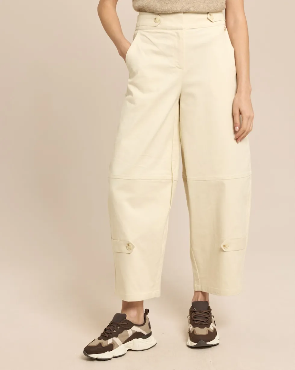 Barelleg Hose mit Bunddetail