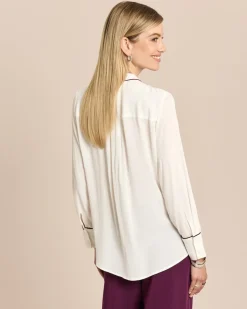 Bluse mit Kontrast