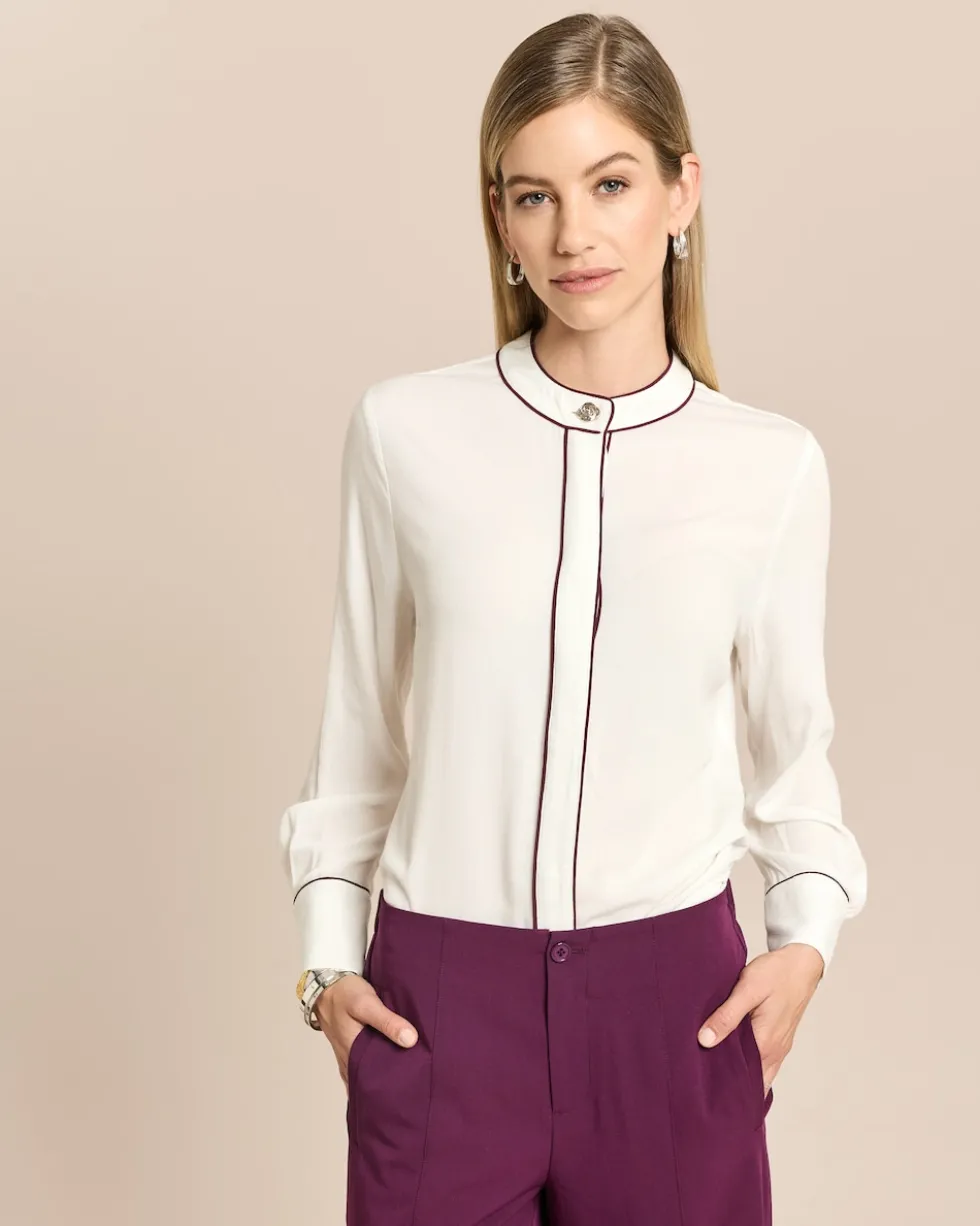 Bluse mit Kontrast
