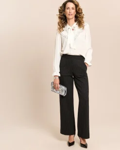 Bluse mit Rüschen und Schleifendetail