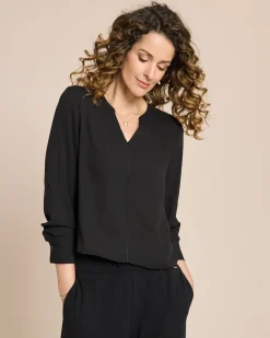 Bluse mit Ziernähten