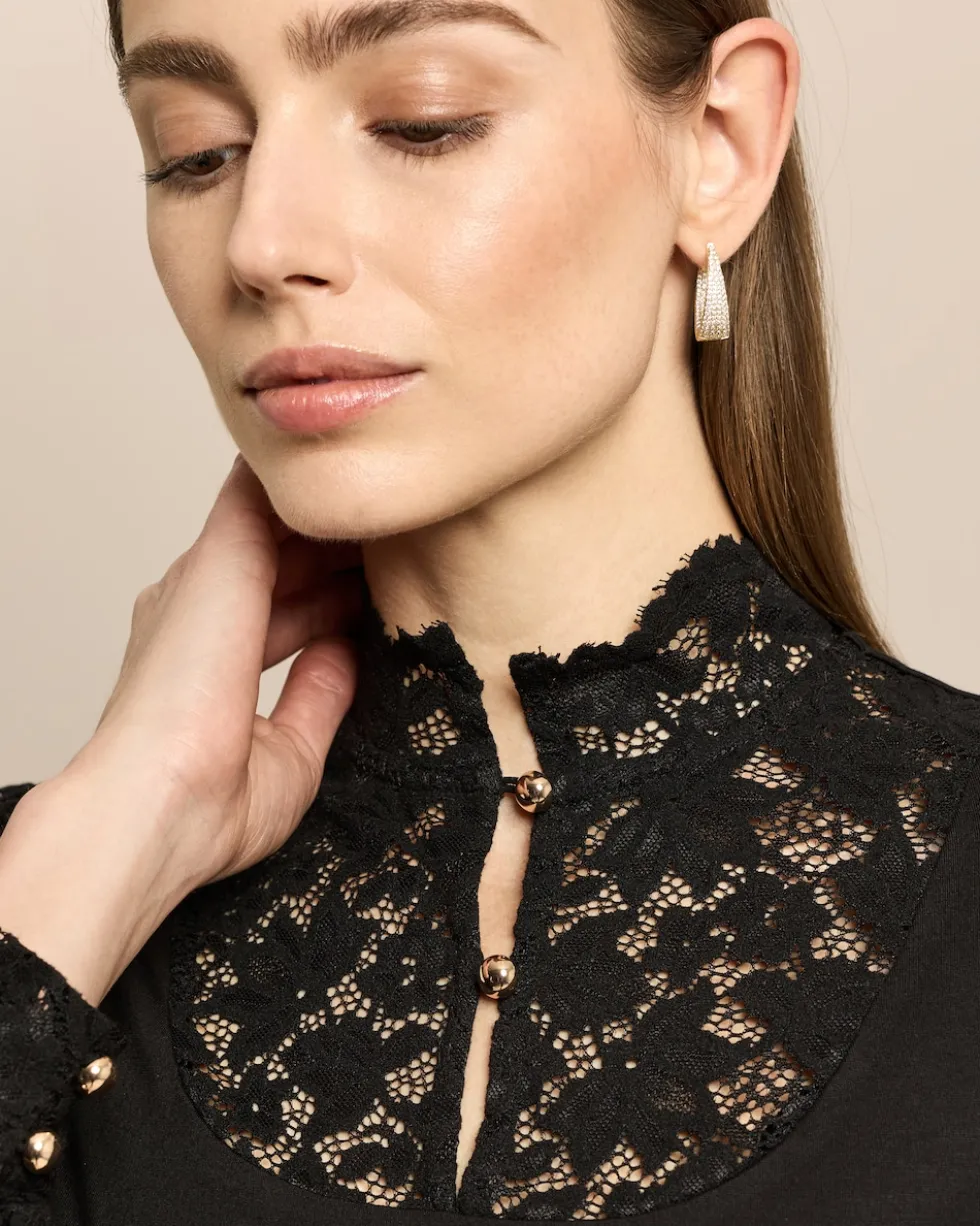 Blusenshirt mit Spitze und Knöpfen