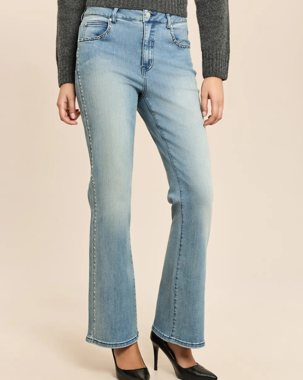 Bootcut Jeans mit Nietenbesatz