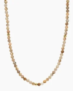 Collier mit Edelsteinen