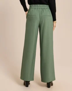 Hose mit Glanznadelstreifen
