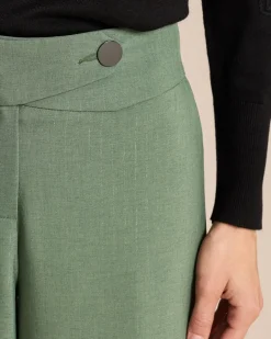 Hose mit Glanznadelstreifen