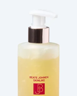 IQ Skin Repair Triple Action Cleanser