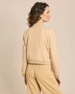 Jacke mit Druckknöpfen