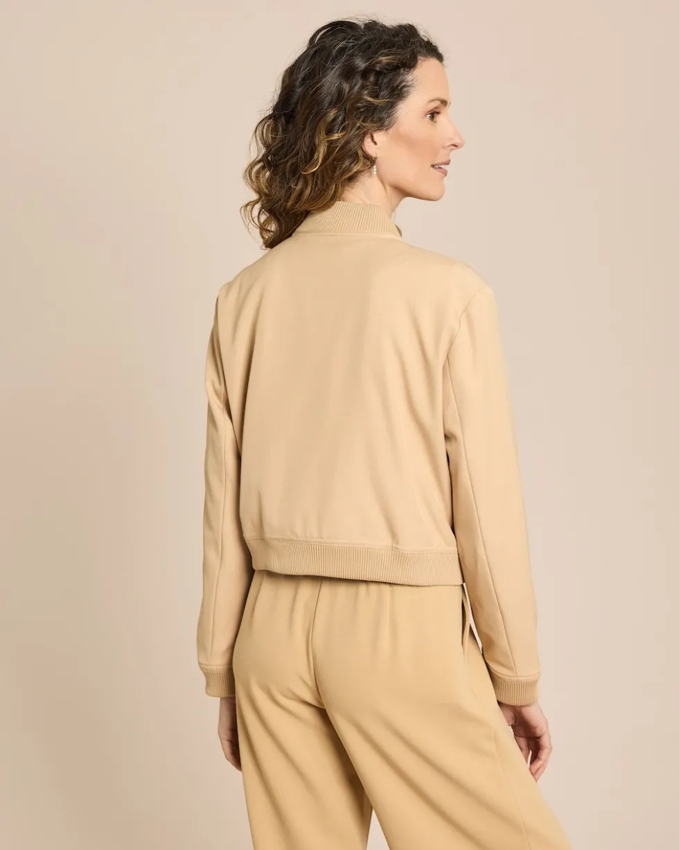 Jacke mit Druckknöpfen