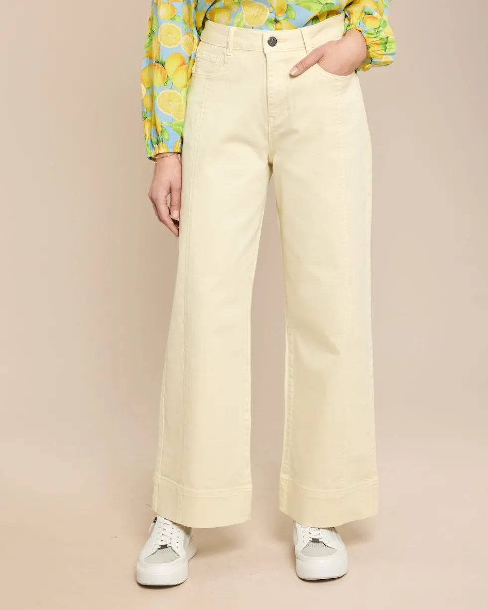 Jeanshose mit Teilungsnaht