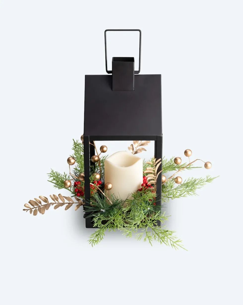 Laterne in Haus-Design mit LED-Kerze