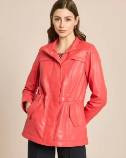 Lederjacke mit Perforierungsdetails