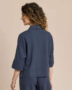 Leinen-Bluse mit Schmuckkette