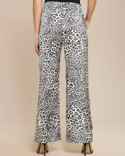 Marlenehose mit Animaldruck