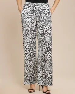 Marlenehose mit Animaldruck