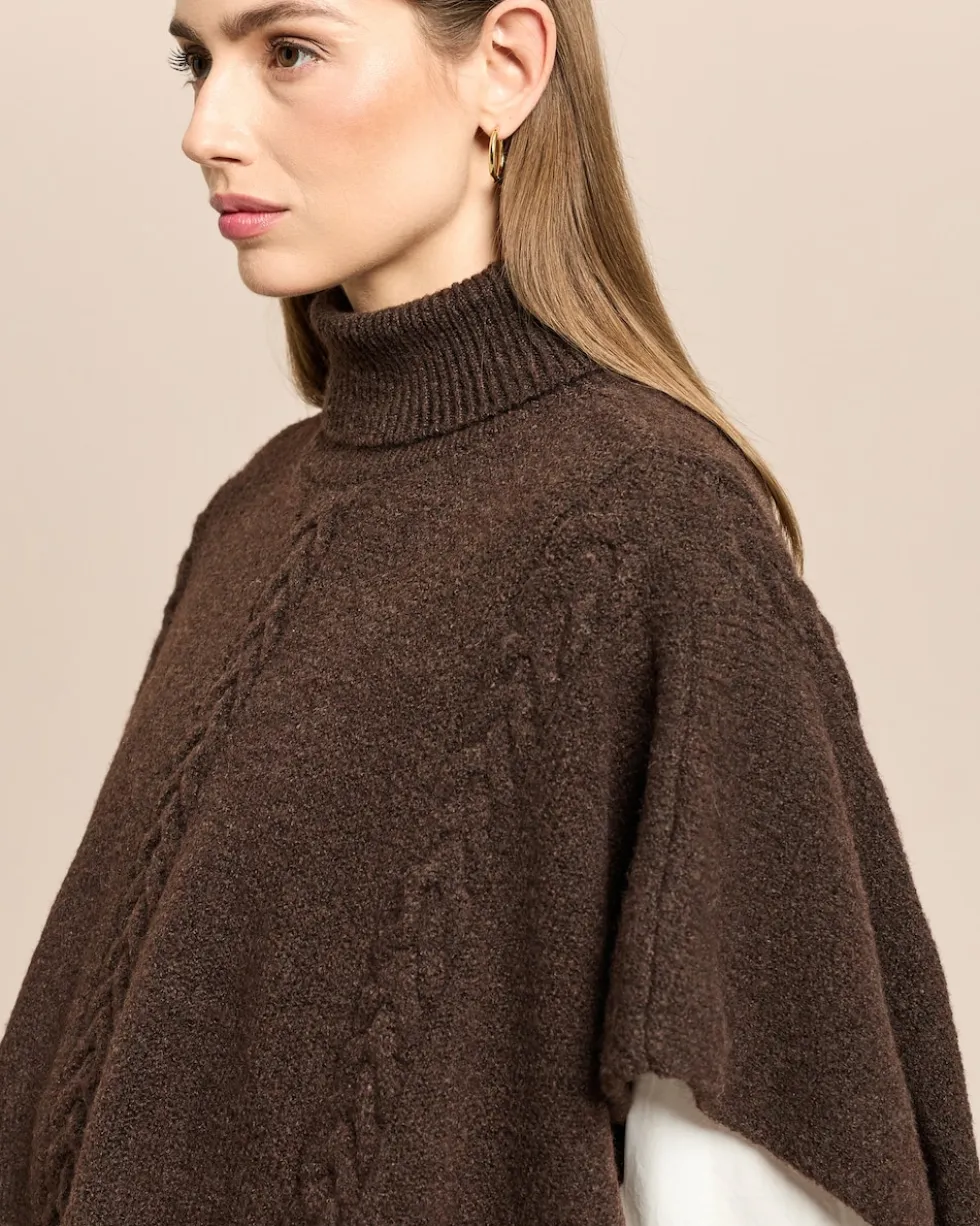 Poncho gestrickt