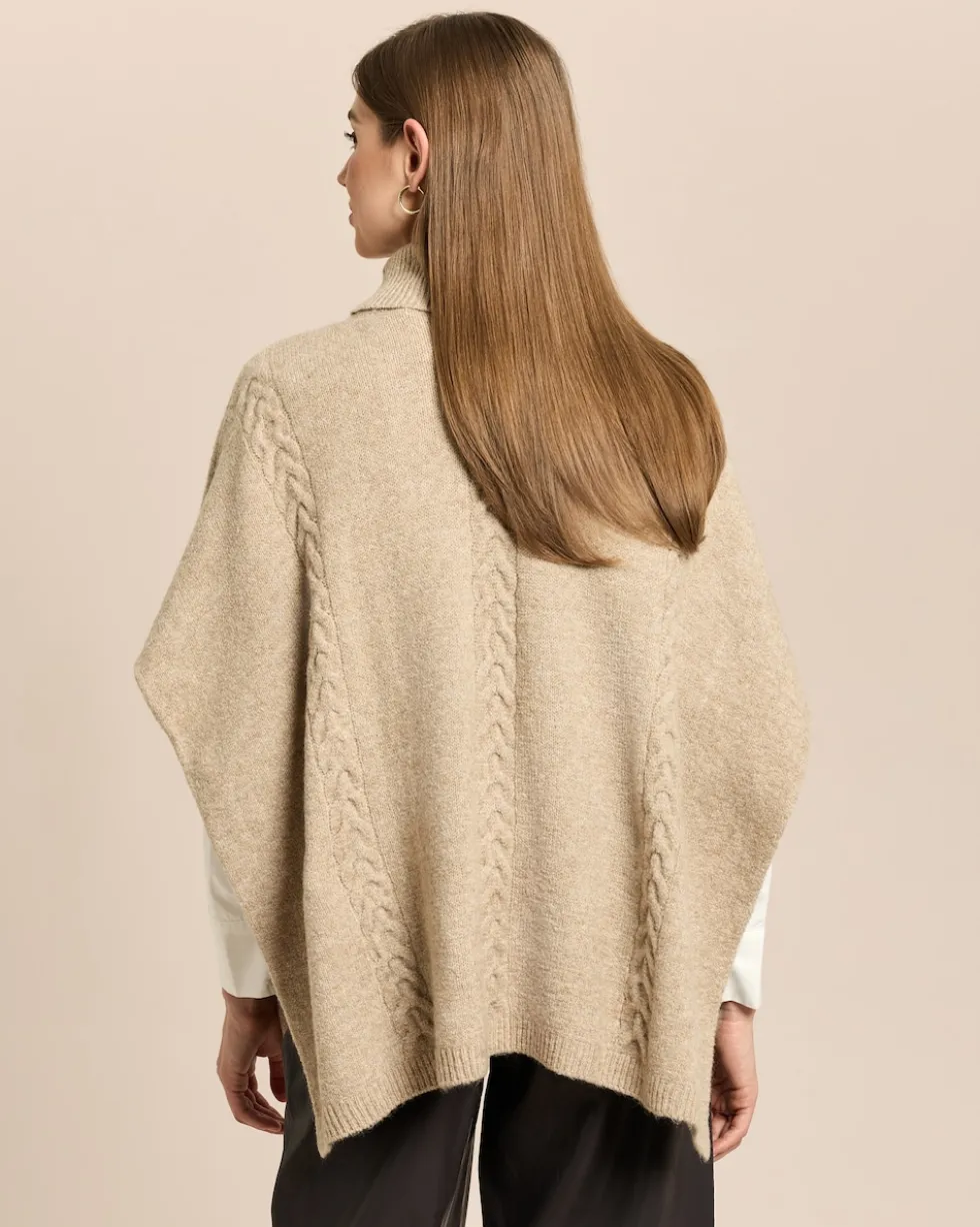 Poncho gestrickt