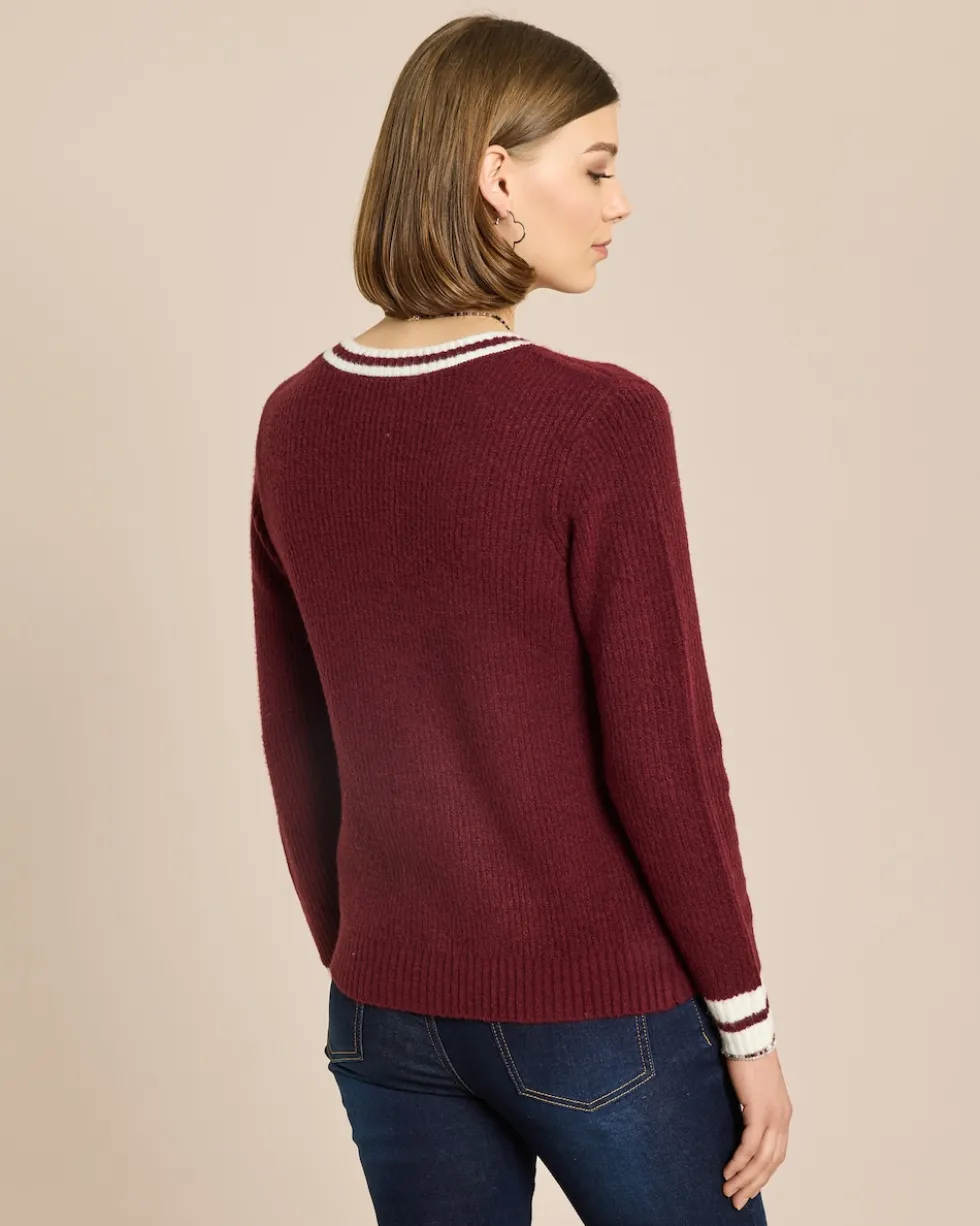 Pullover im College Look