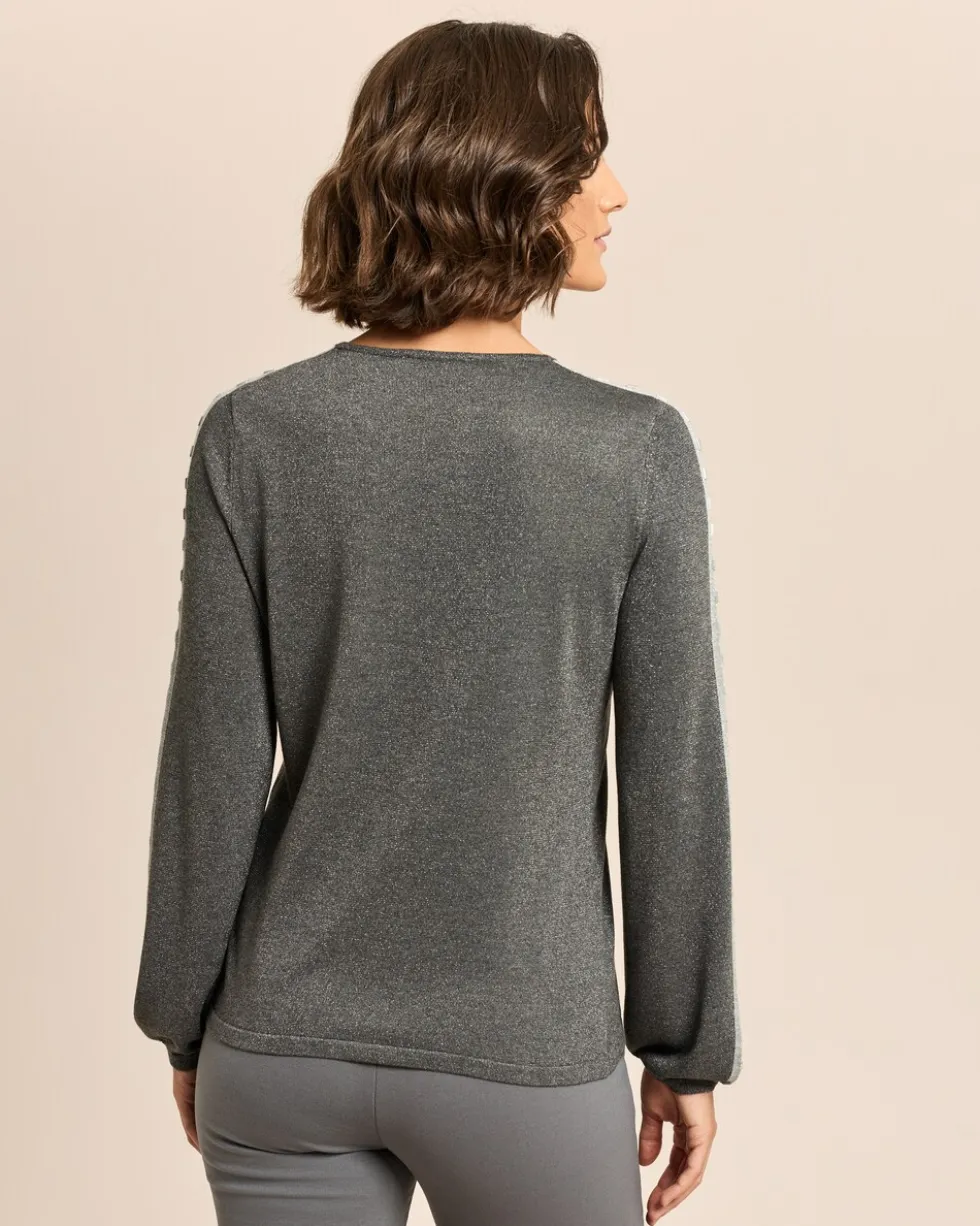 Pullover mit Glanzgarn und Nieten