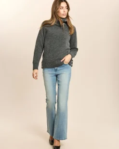 Pullover mit Stehkragen und Knöpfen