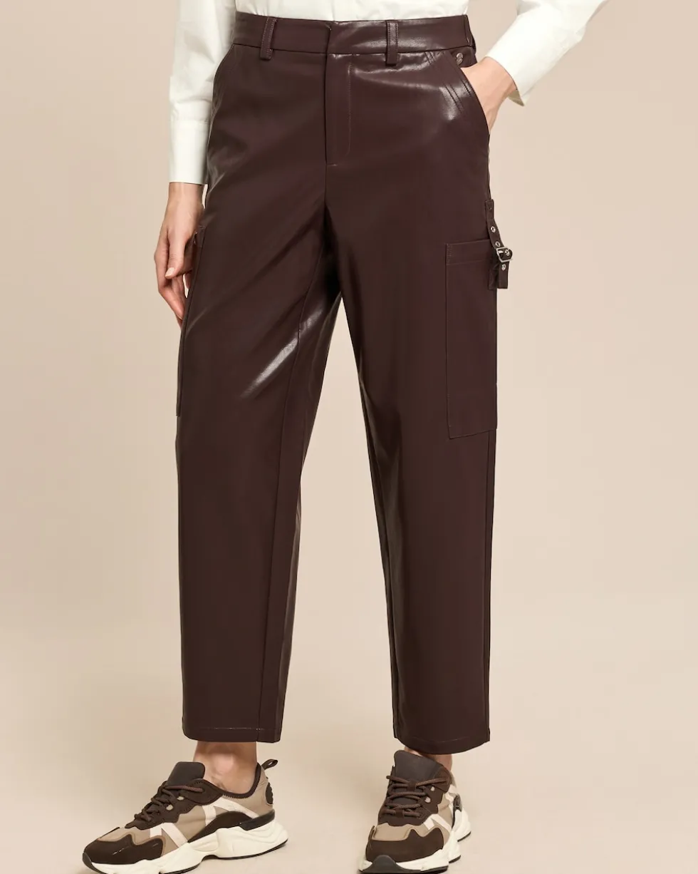 Relaxed-fit Hose aus veganem Leder