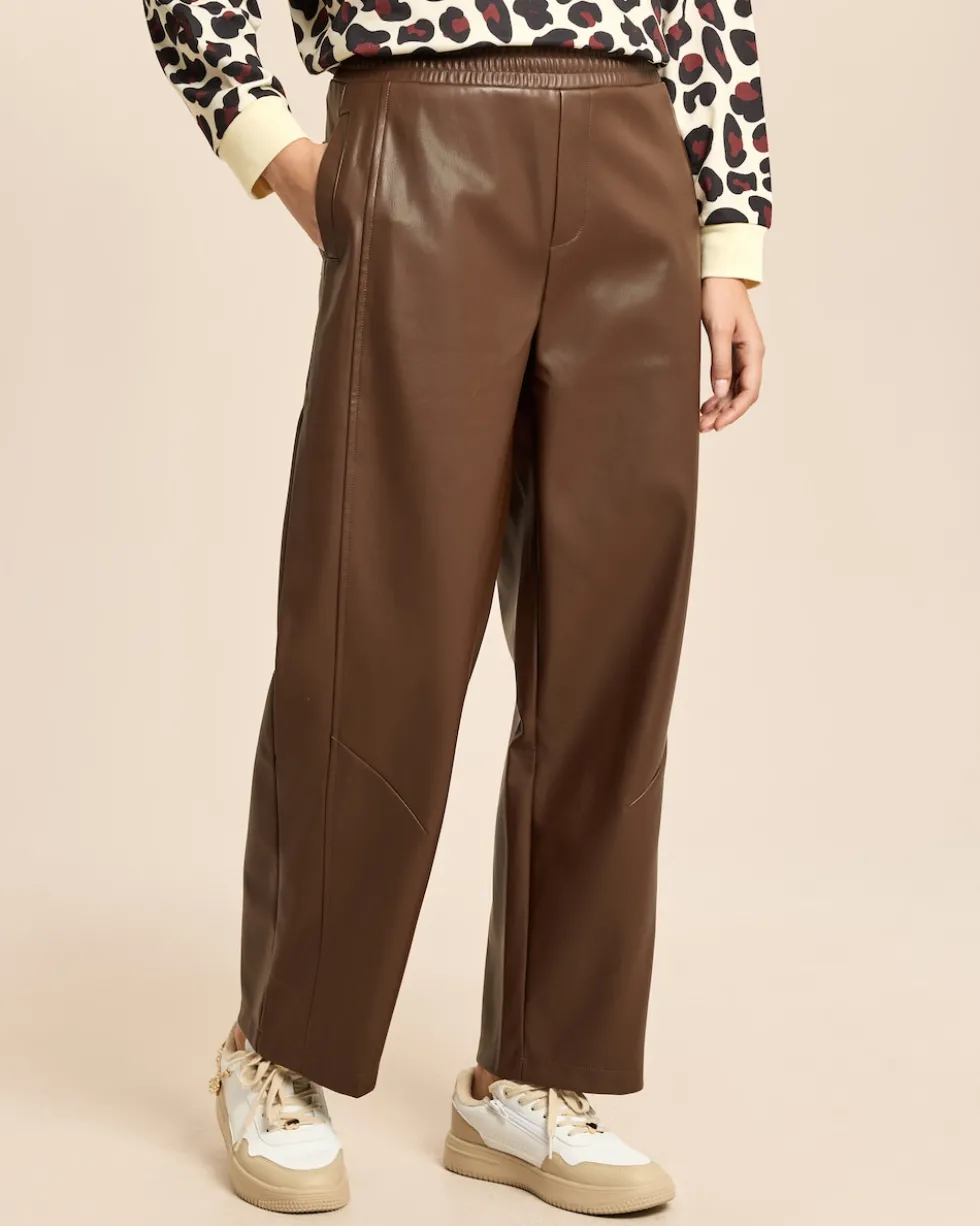 Relaxed Fit Hose aus veganem Leder