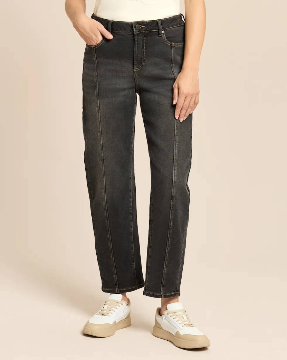Relaxed Jeans mit Stickerei