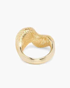 Ring im modischen Design