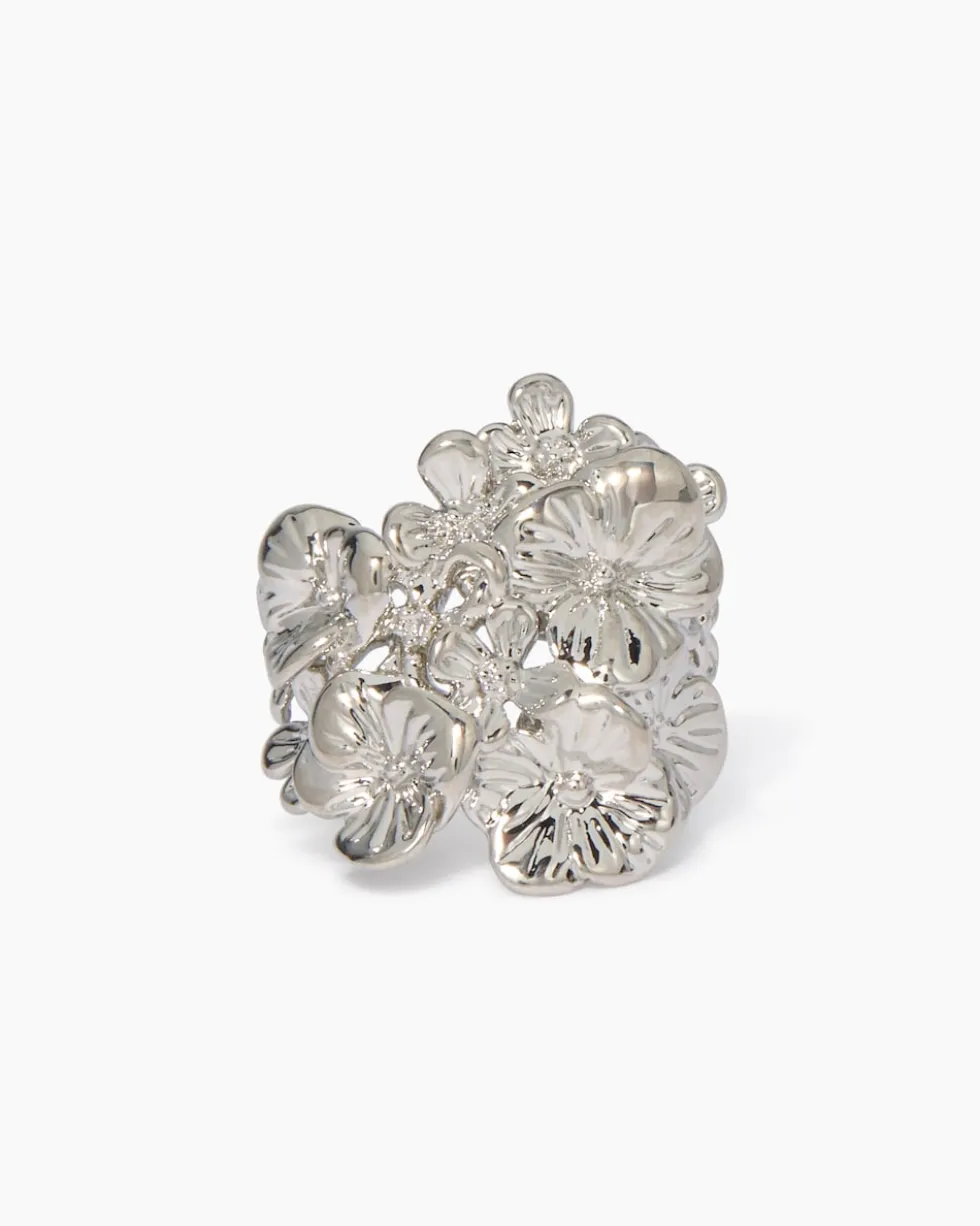 Ring mit Blütenmotiv