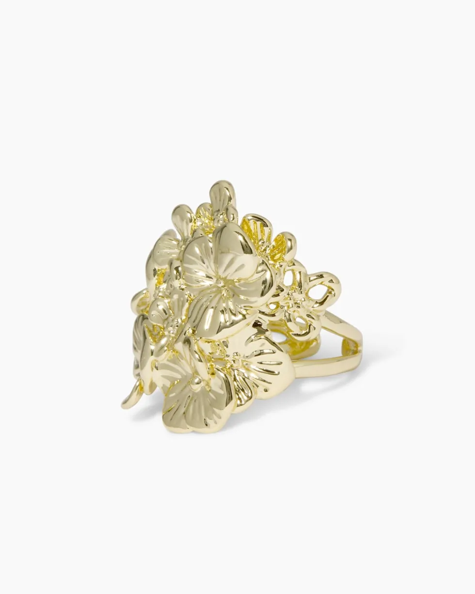 Ring mit Blütenmotiv