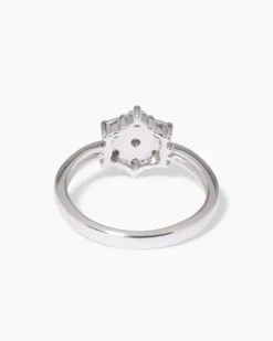 Ring mit Diamanten
