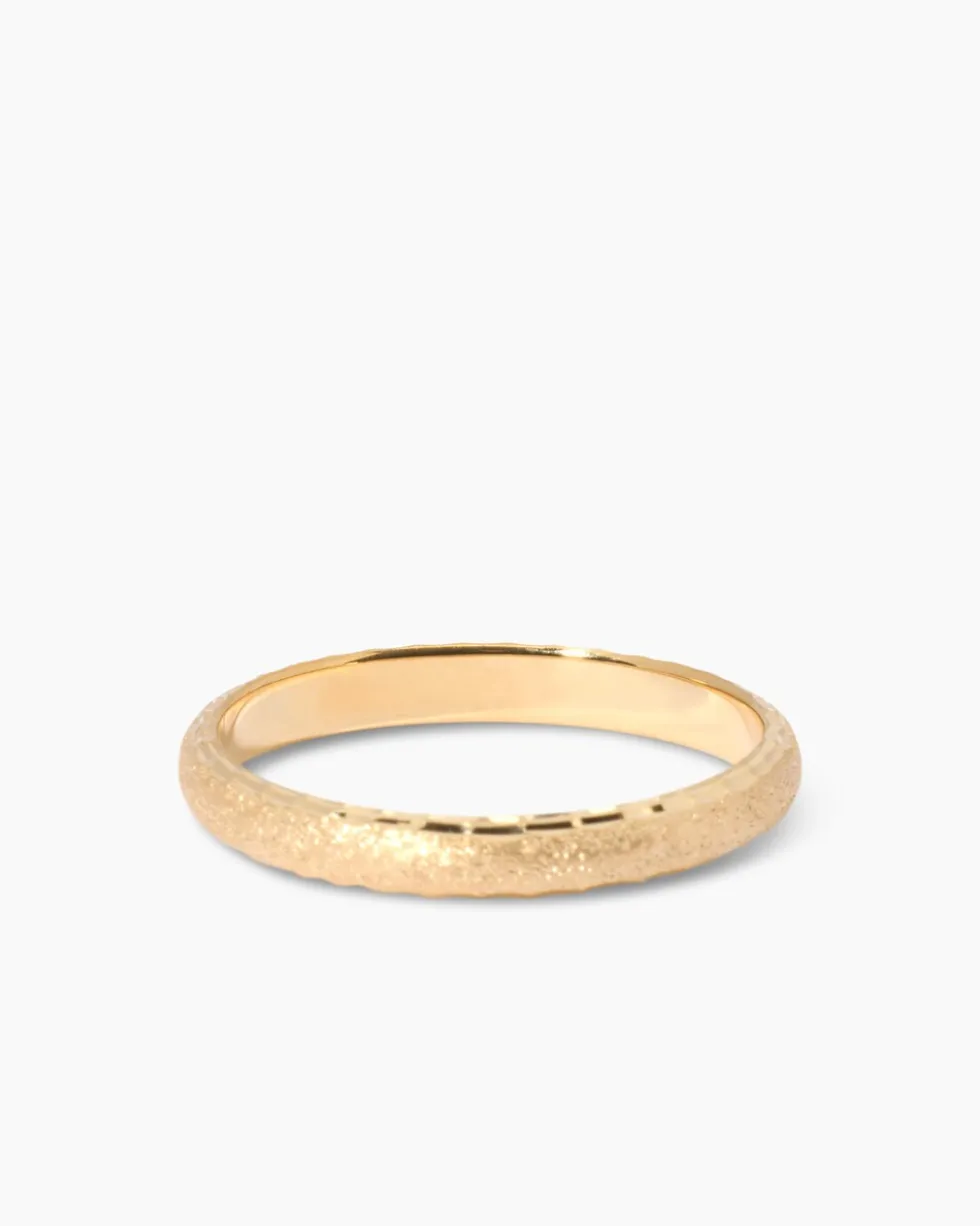 Ring mit diamantierter Oberfläche