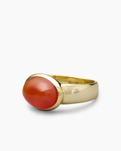 Ring mit Edelstein