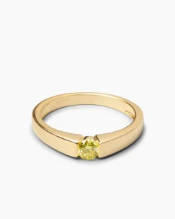 Ring mit gelbem Brillant