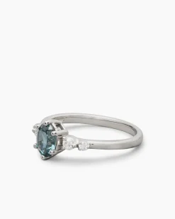 Ring mit Montana Saphir & Brillanten