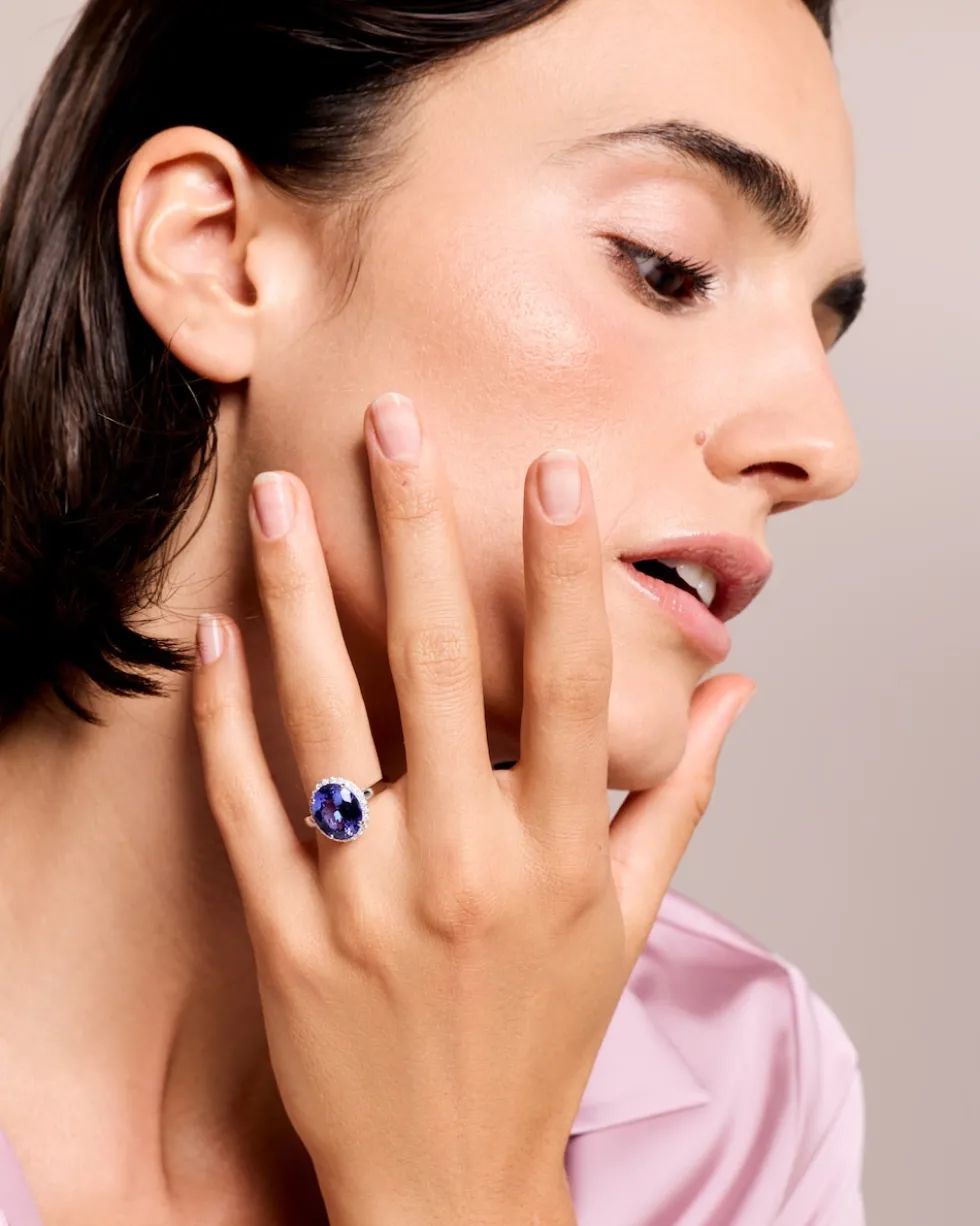 Ring mit Tansanit AAAAA und Brillanten