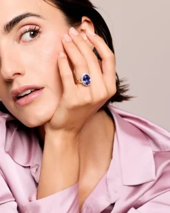 Ring mit Tansanit AAAAA und Brillanten