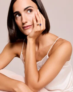Ring mit Tansanit AAAA+ und Brillanten
