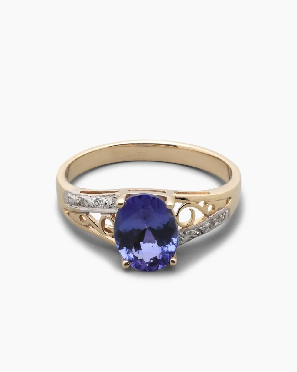 Ring mit Tansanit AAA und Brillant