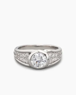 Ring mit Zirkonia