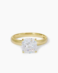 Ring mit Zirkonia oder Spinell