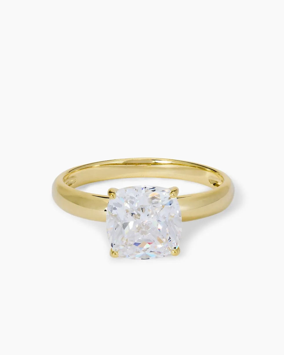 Ring mit Zirkonia oder Spinell