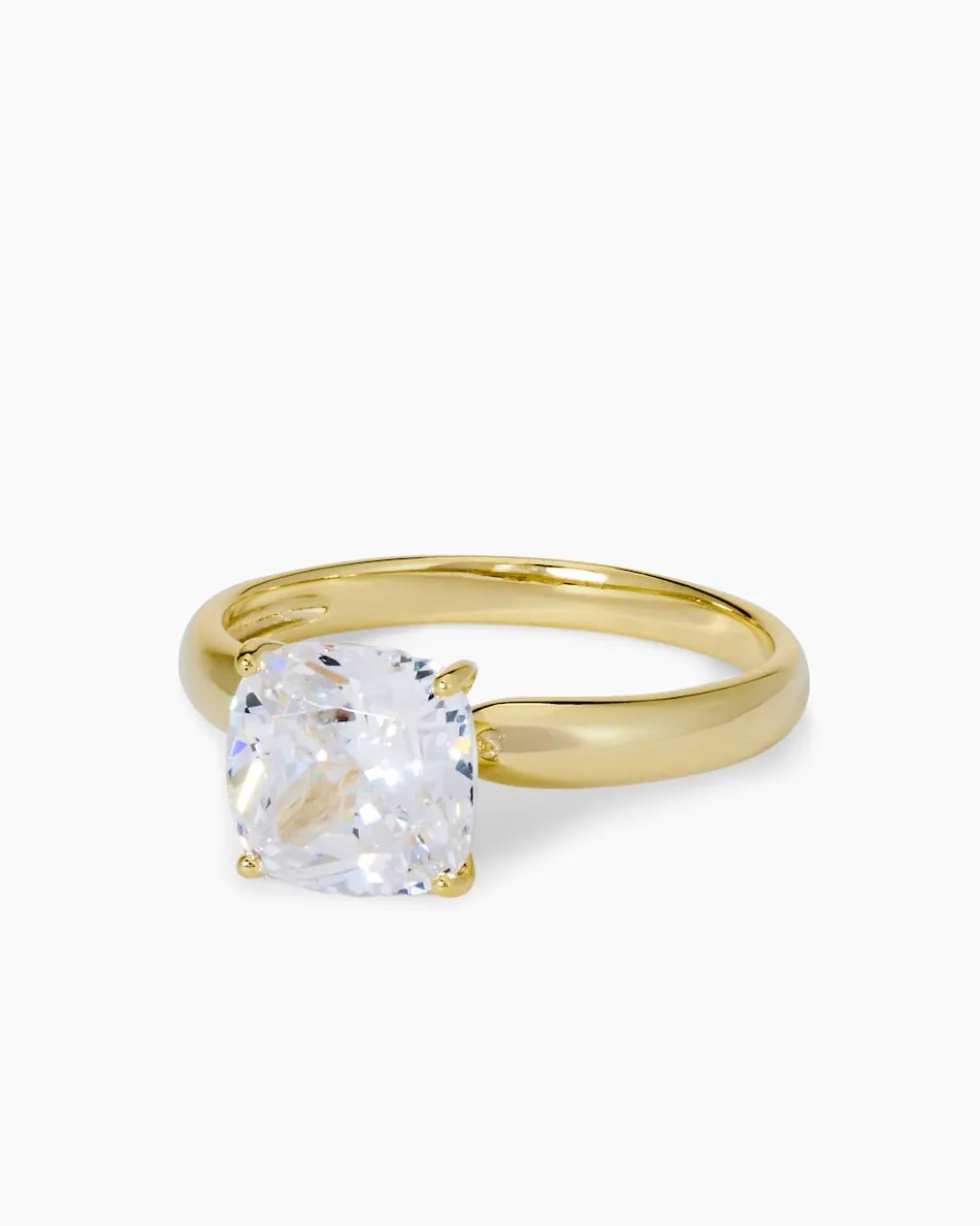 Ring mit Zirkonia oder Spinell