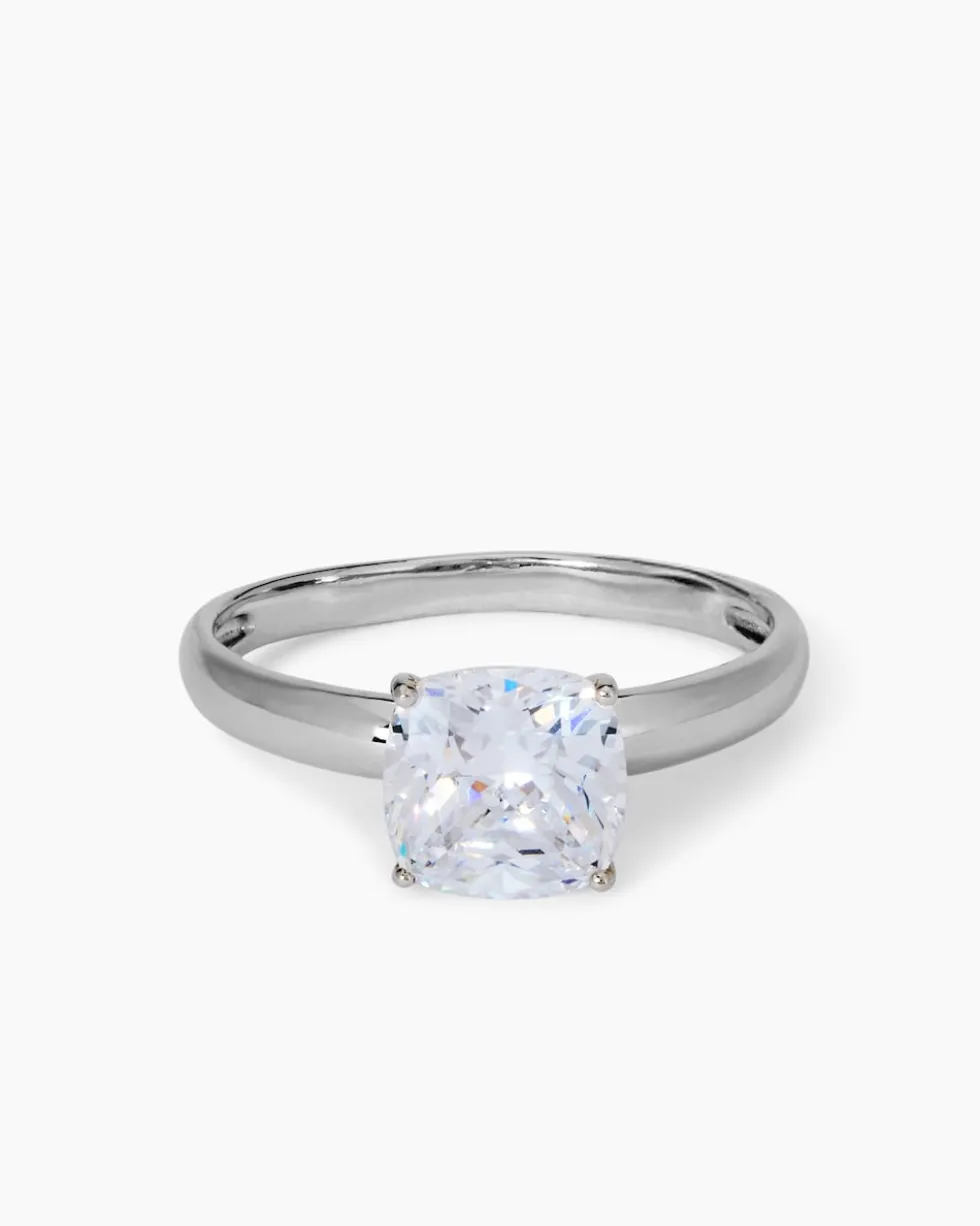 Ring mit Zirkonia oder Spinell