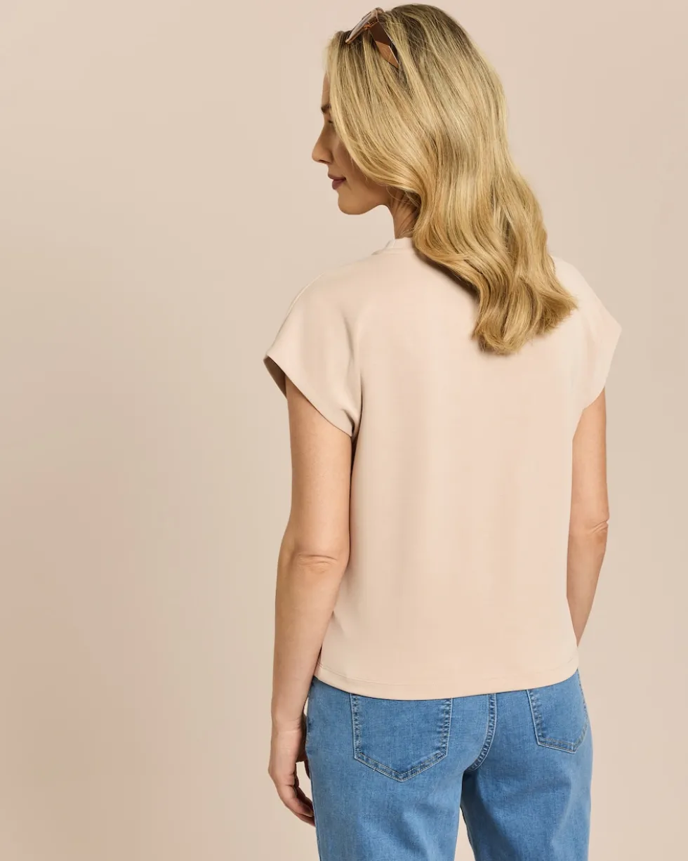 Shirt mit Ausschnitt-Detail