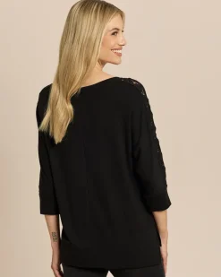 Shirt mit Häkelspitze