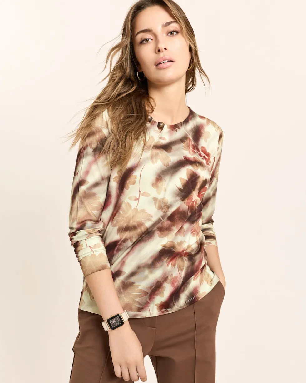 Shirt mit Holz-Perlen am Ausschnitt