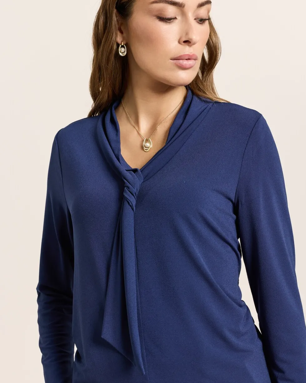 Shirt mit Schluppenelement