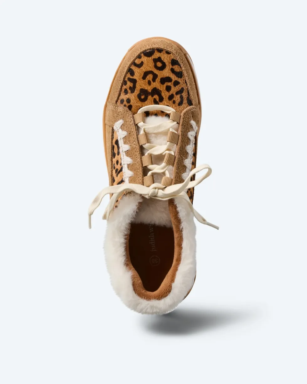 Sneaker mit Felleinsatz