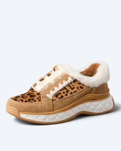 Sneaker mit Felleinsatz
